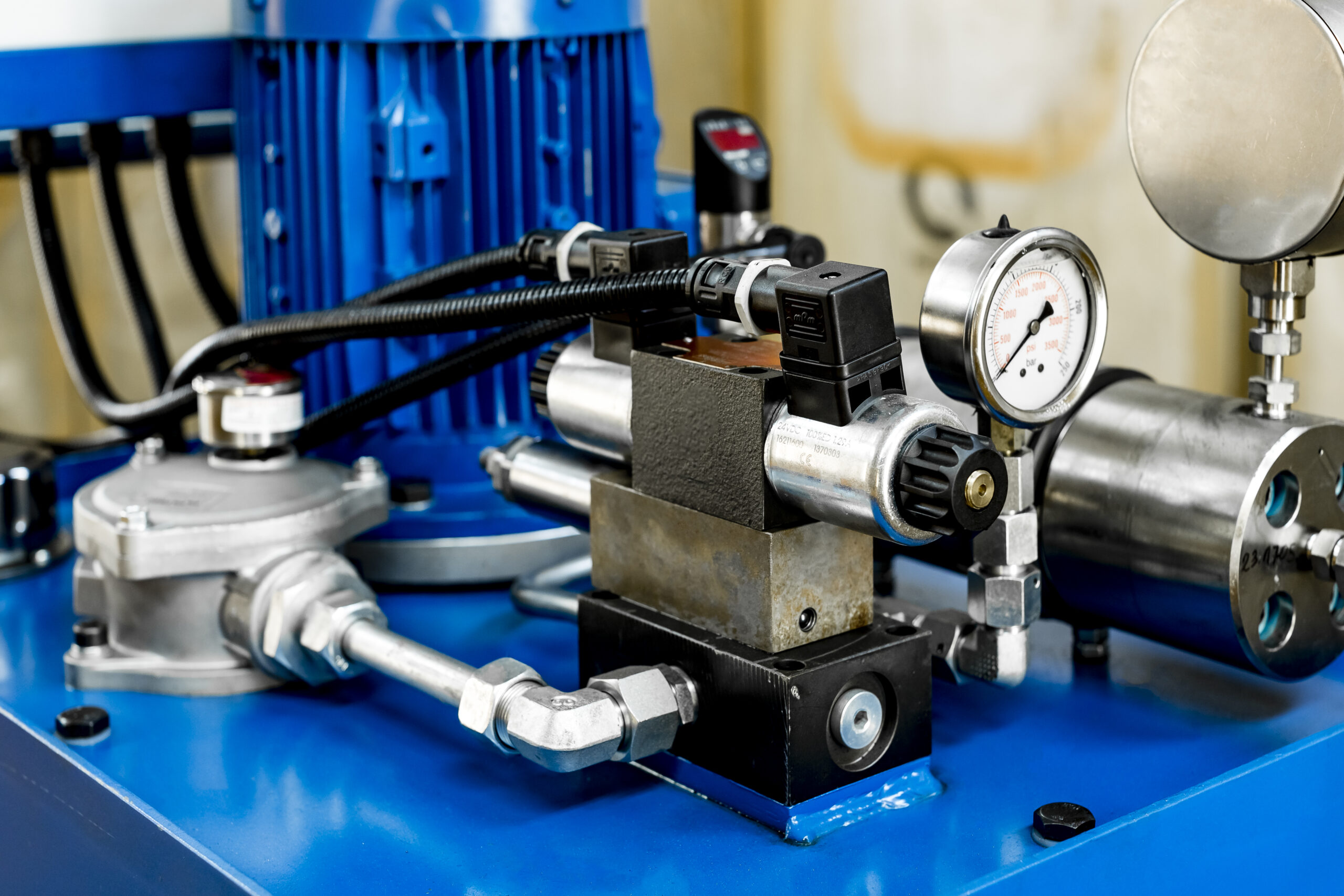 Zasilacz hydrauliczny wysokociśnieniowy 2000 bar