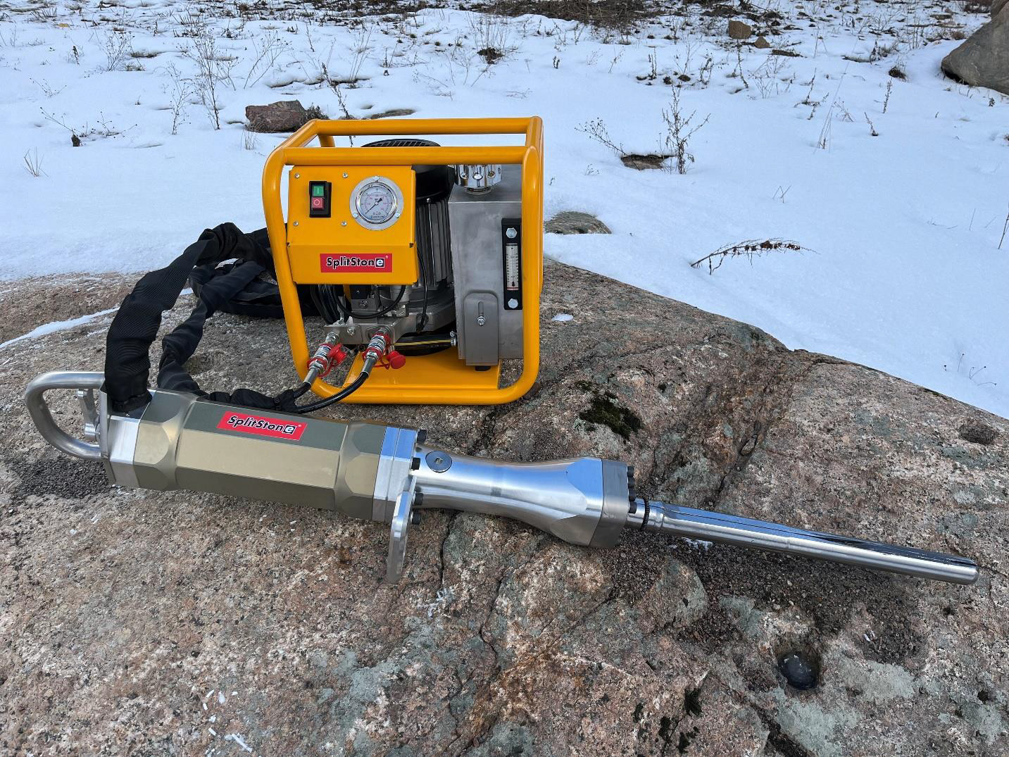 Łuparka hydrauliczna do skał serii SP100